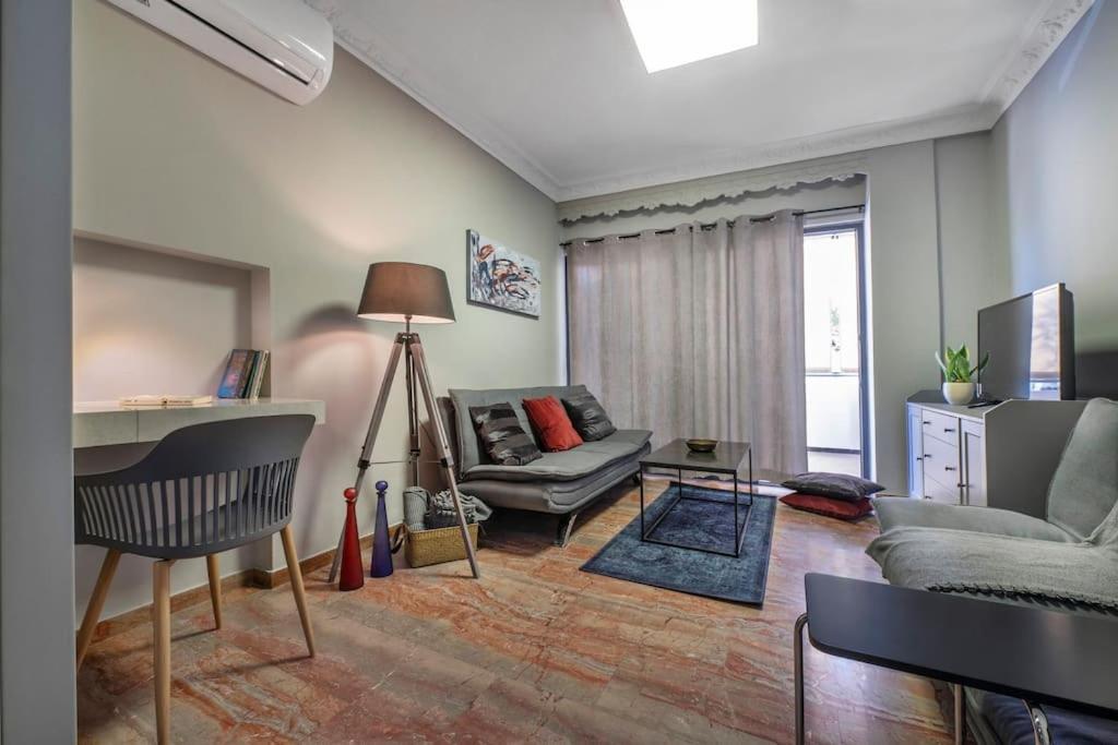 Beautiful Apt In Glyfada Center, Papandreou Street เอเธนส์ ภายนอก รูปภาพ