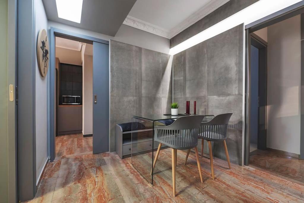 Beautiful Apt In Glyfada Center, Papandreou Street เอเธนส์ ภายนอก รูปภาพ