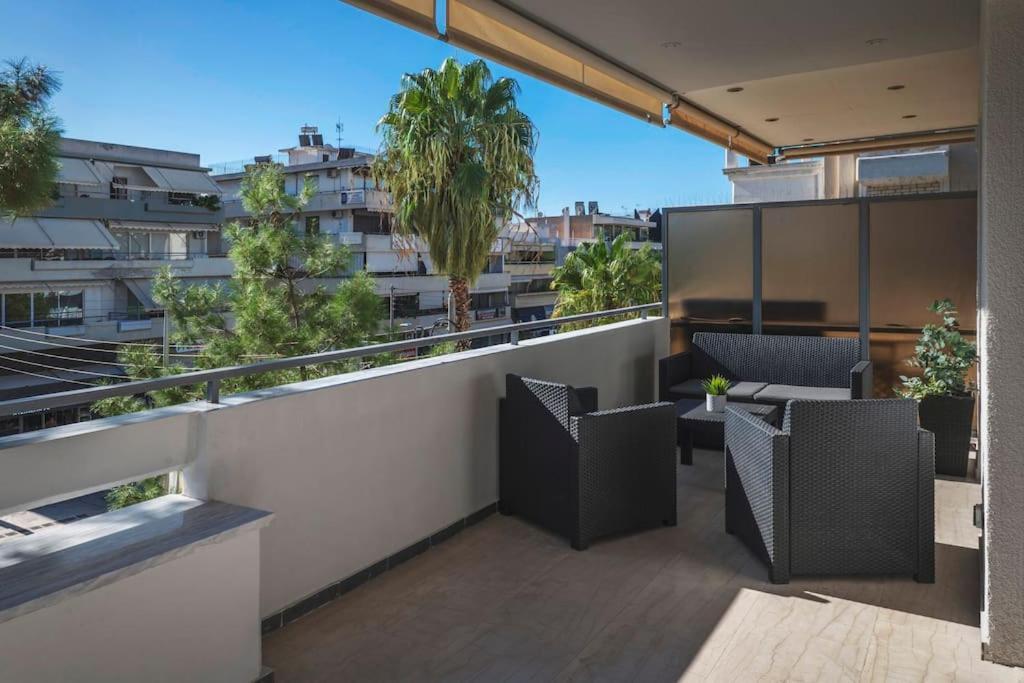 Beautiful Apt In Glyfada Center, Papandreou Street เอเธนส์ ภายนอก รูปภาพ